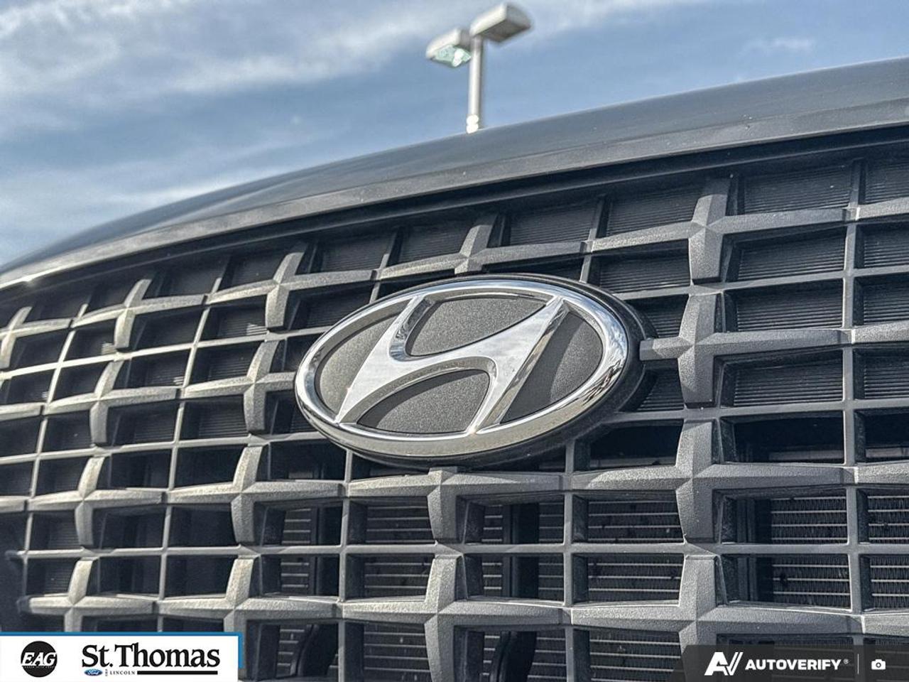 2025 Hyundai Venue Essential Photo