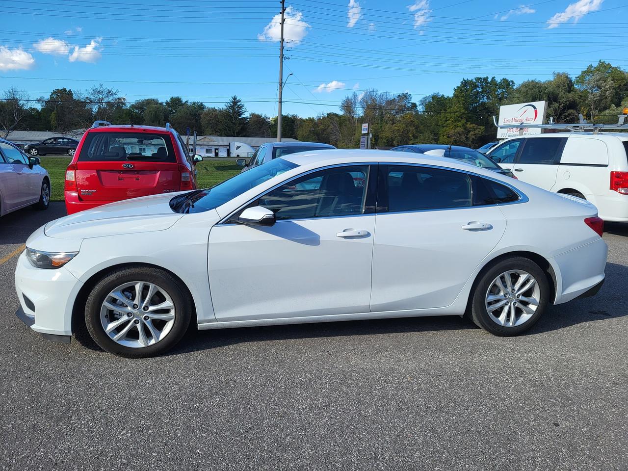 2018 Chevrolet Malibu HYBRID Photo1
