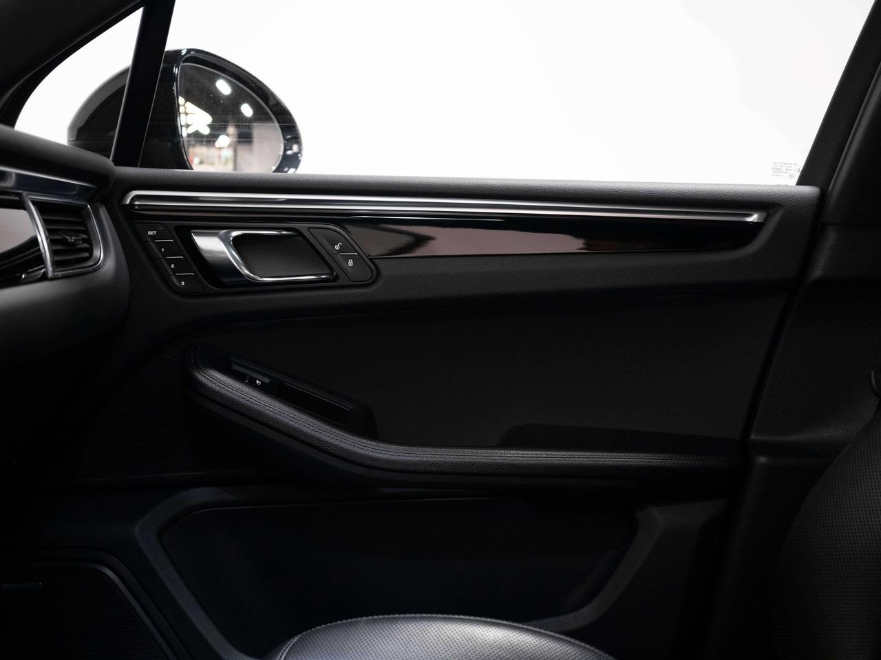 2018 Porsche Macan S | PREMIUM PLUS | 21 IN Photo