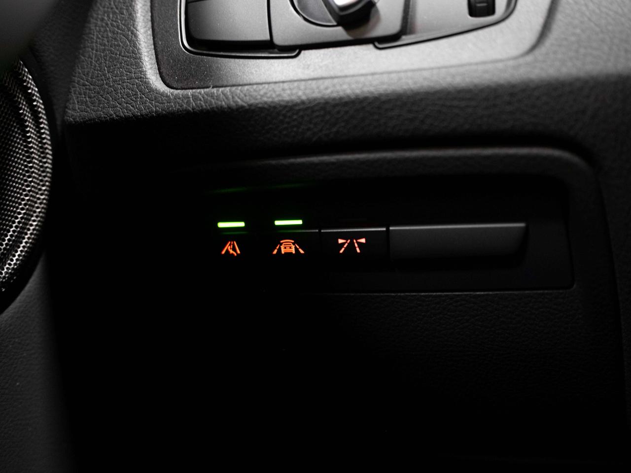 2018 BMW 3 Series XDRIVE | M PERFORMANCE | PREMIUM ENHANCE | LOW KMS Photo