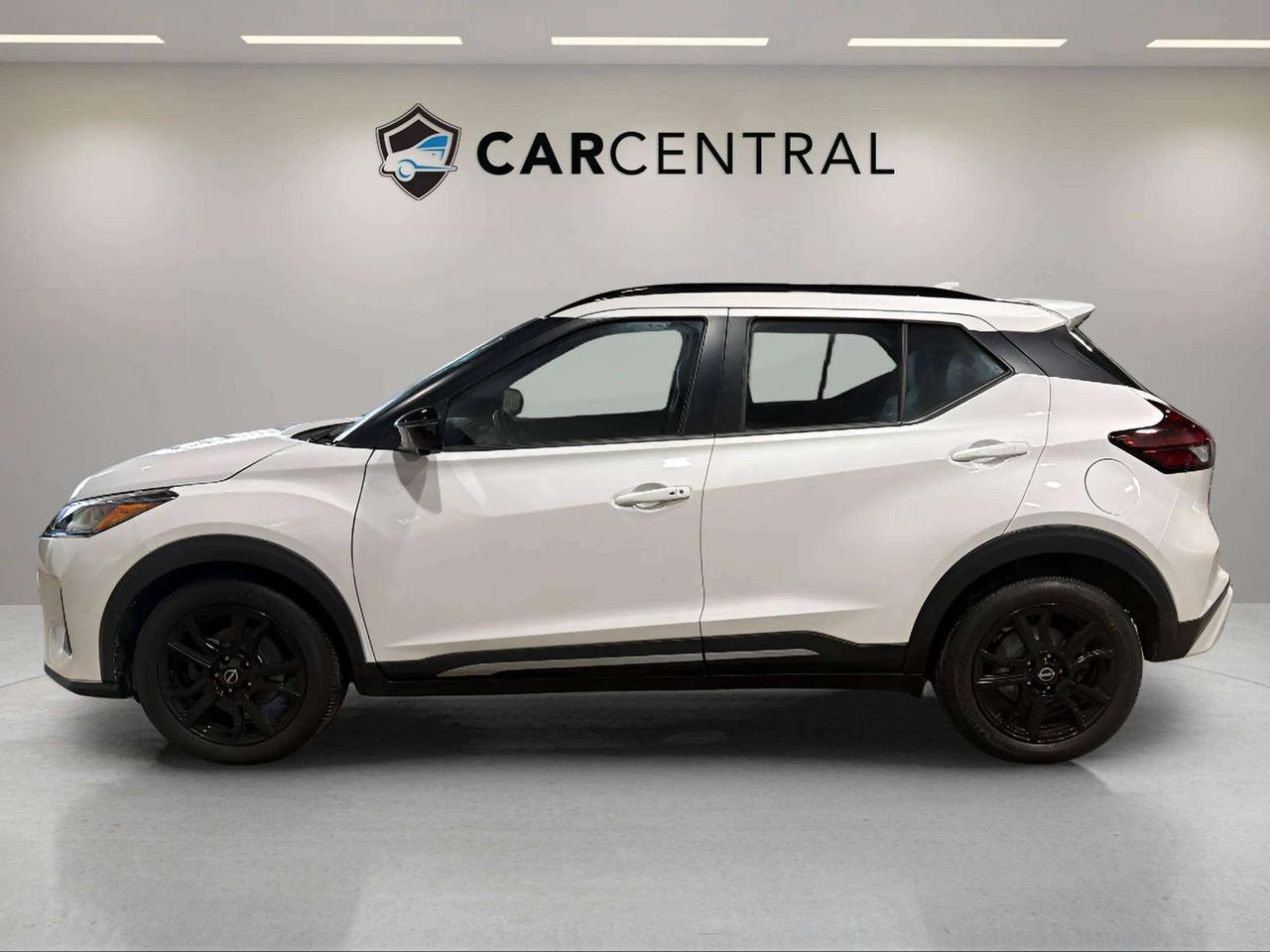 2024 Nissan Kicks SR| CLEAN CARFAX| BLIND SPOT| REMOTE START Photo