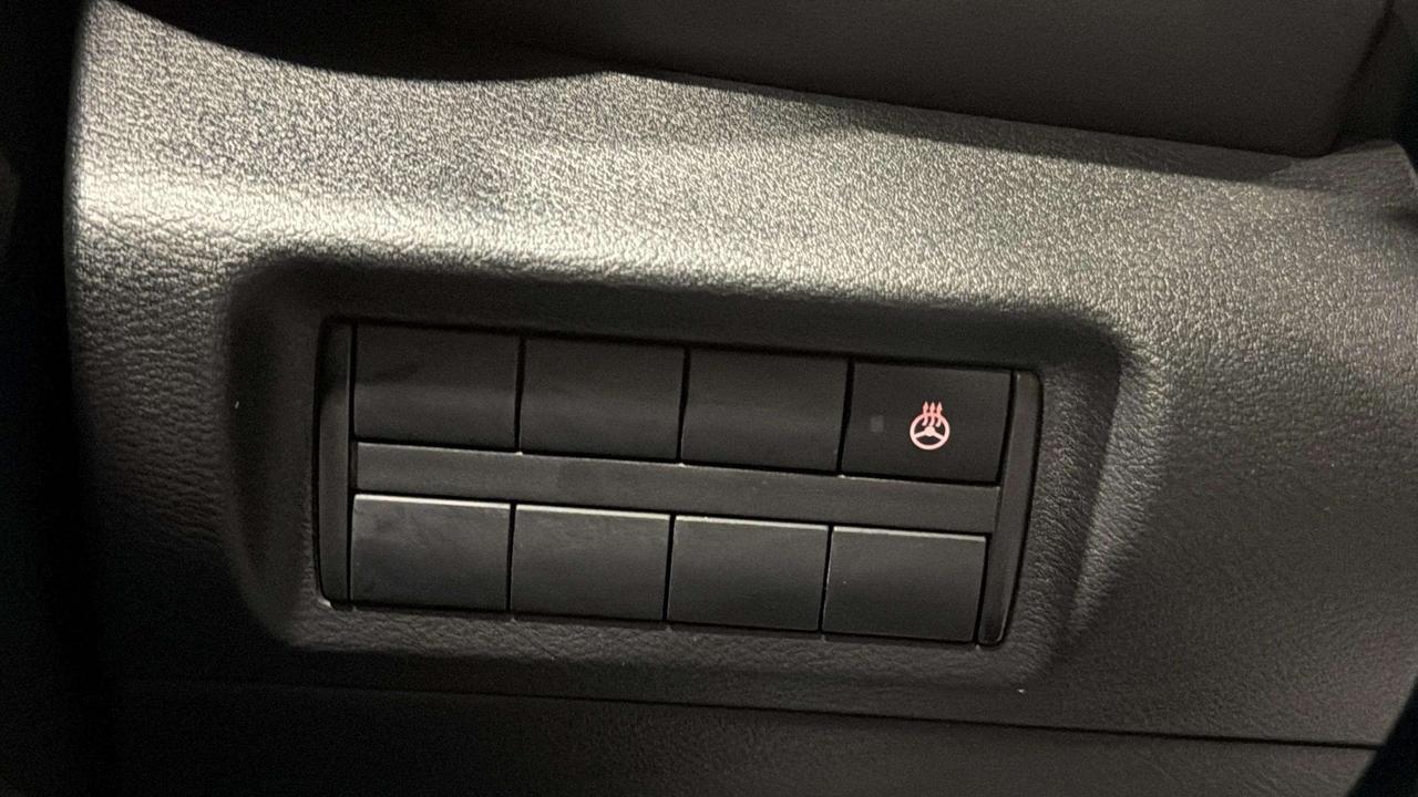 2024 Nissan Kicks SR| CLEAN CARFAX| BLIND SPOT| REMOTE START Photo