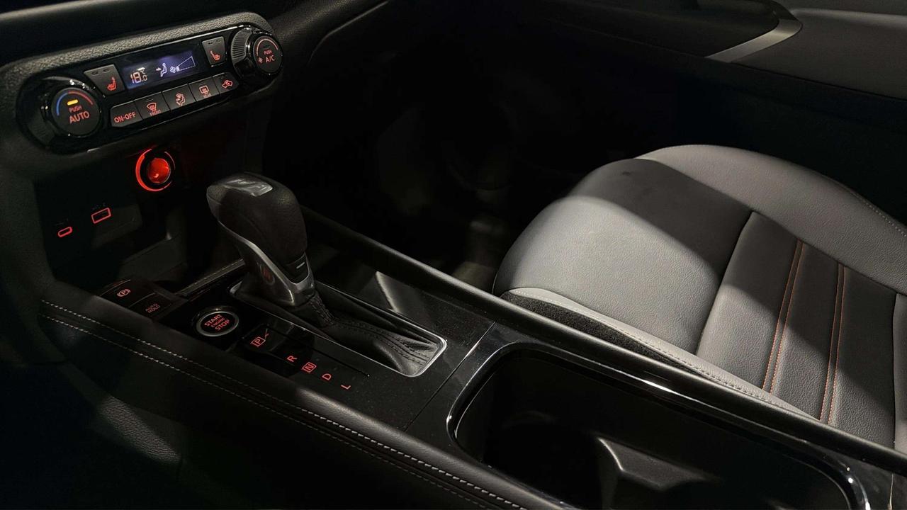 2024 Nissan Kicks SR| CLEAN CARFAX| BLIND SPOT| REMOTE START Photo