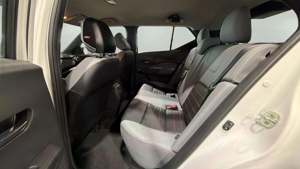 2024 Nissan Kicks SR| CLEAN CARFAX| BLIND SPOT| REMOTE START Photo