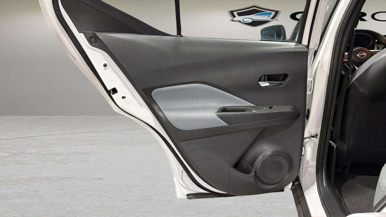 2024 Nissan Kicks SR| CLEAN CARFAX| BLIND SPOT| REMOTE START Photo