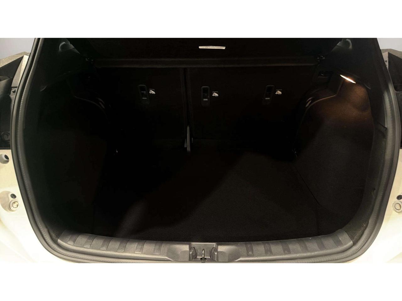 2024 Nissan Kicks SR| CLEAN CARFAX| BLIND SPOT| REMOTE START Photo