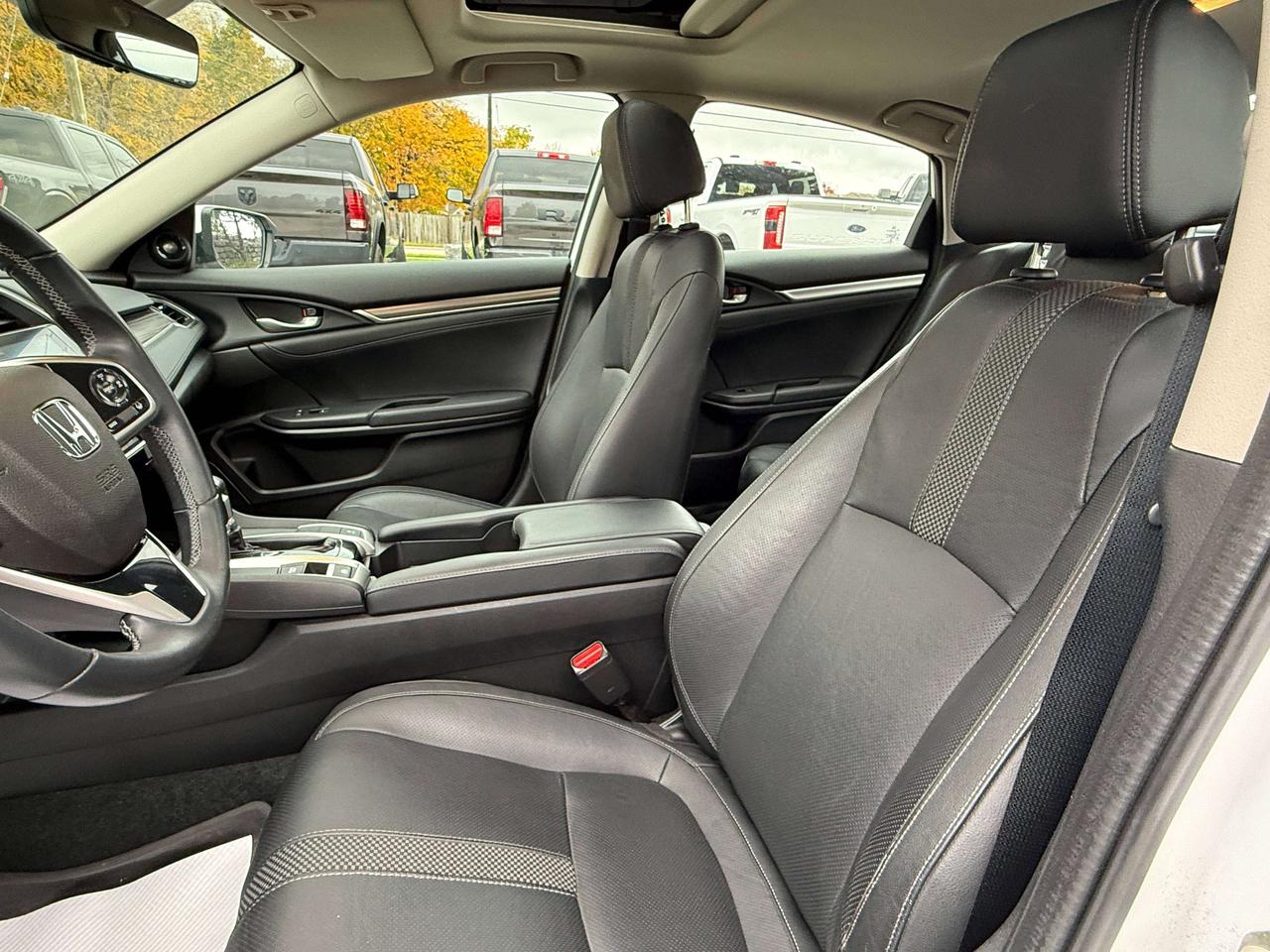 2020 Honda Civic Touring | NAVIGATION | SUNROOF | BLUETOOTH | Photo