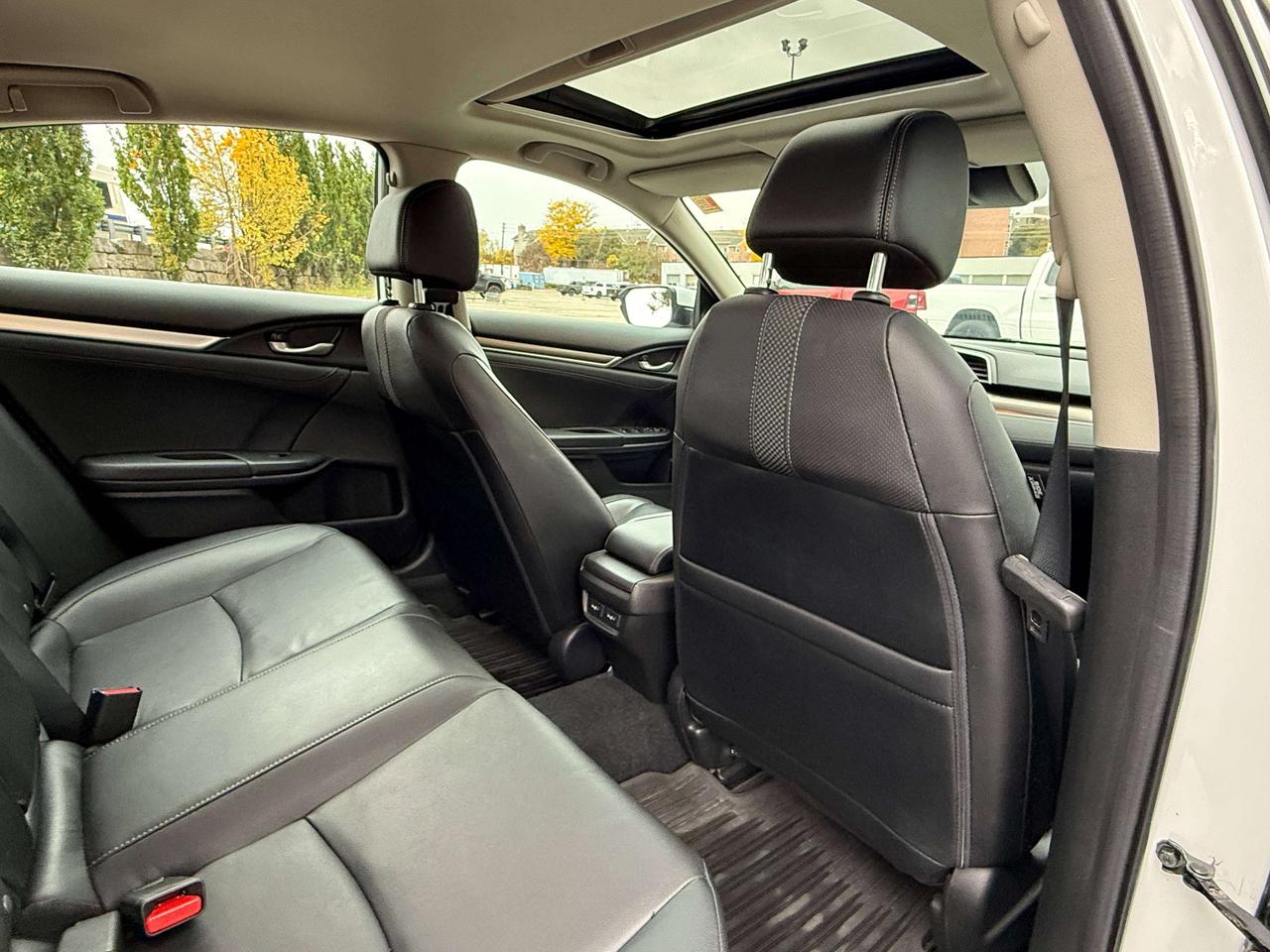 2020 Honda Civic Touring | NAVIGATION | SUNROOF | BLUETOOTH | Photo