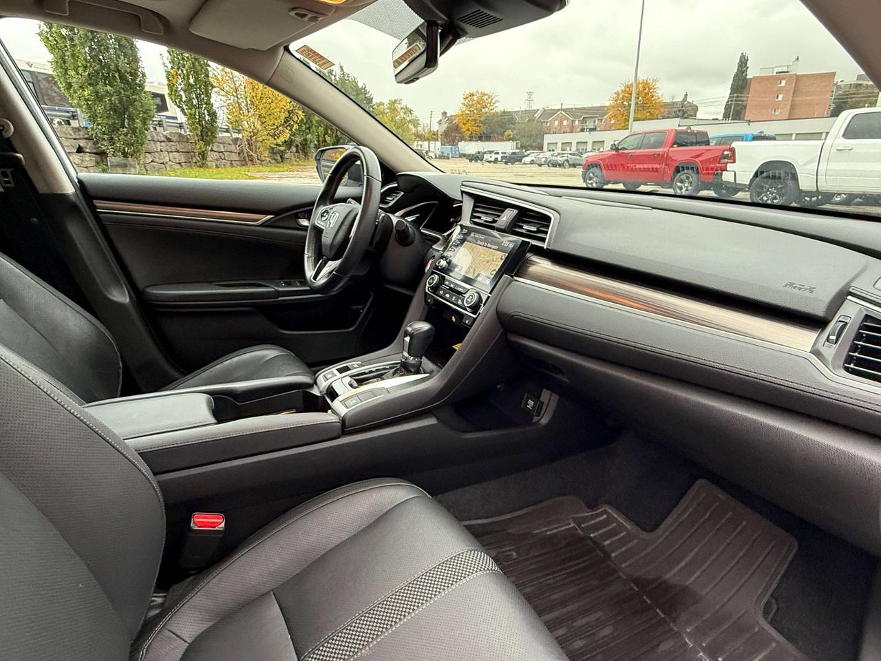 2020 Honda Civic Touring | NAVIGATION | SUNROOF | BLUETOOTH | Photo