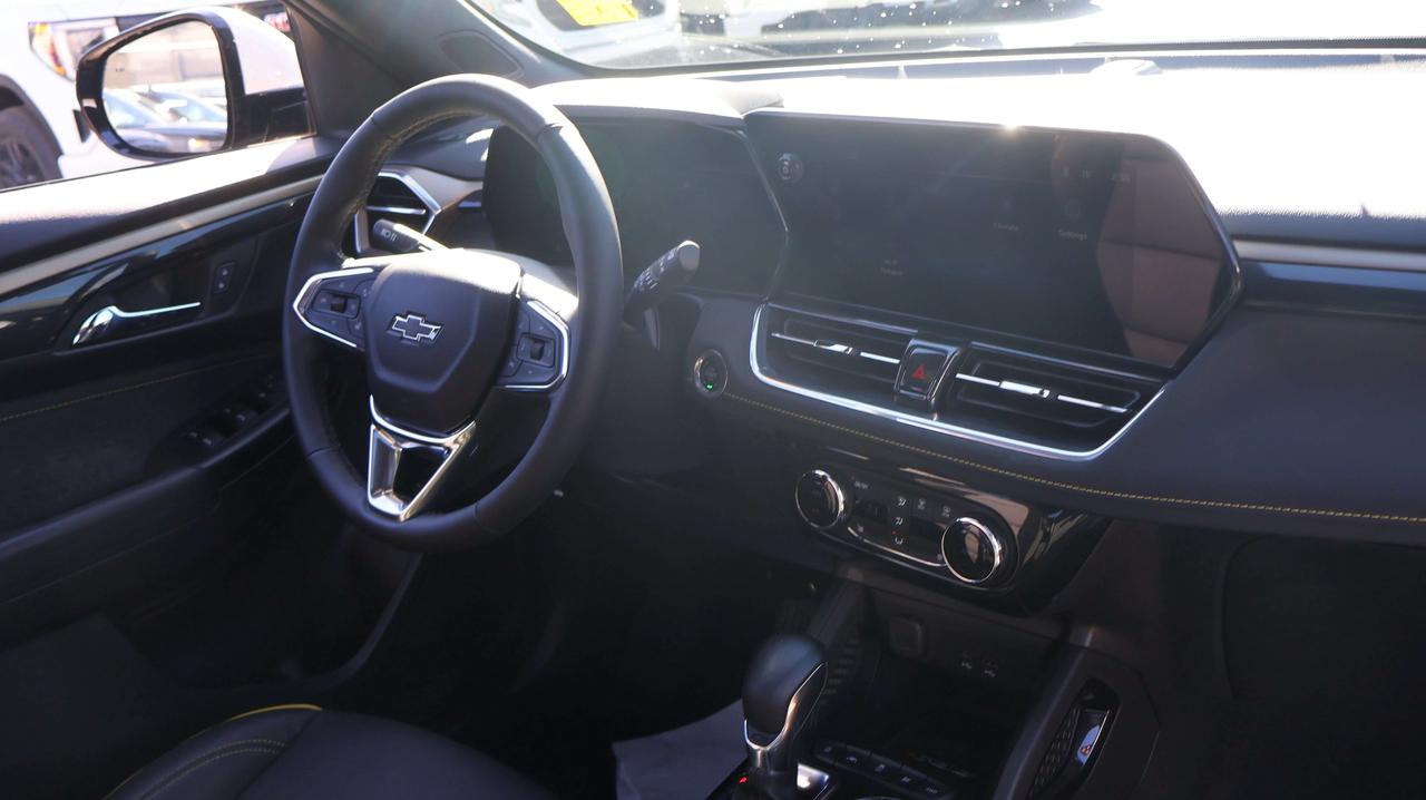 2024 Chevrolet TrailBlazer ACTIV | Heated Mirrors | Back-Up Camera Photo