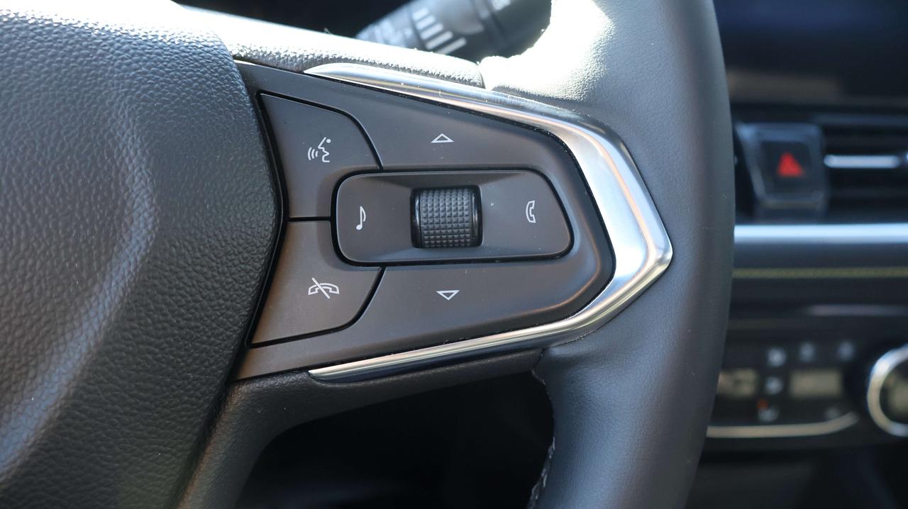2024 Chevrolet TrailBlazer ACTIV | Heated Mirrors | Back-Up Camera Photo