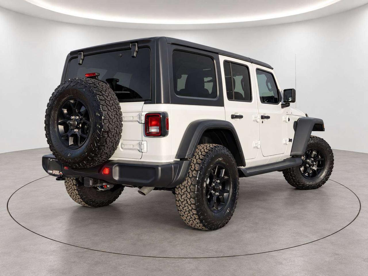 2026 Jeep Wrangler Willys 4Dr V6 | Power Dome Hood | LOW KM | 4X4 Photo4