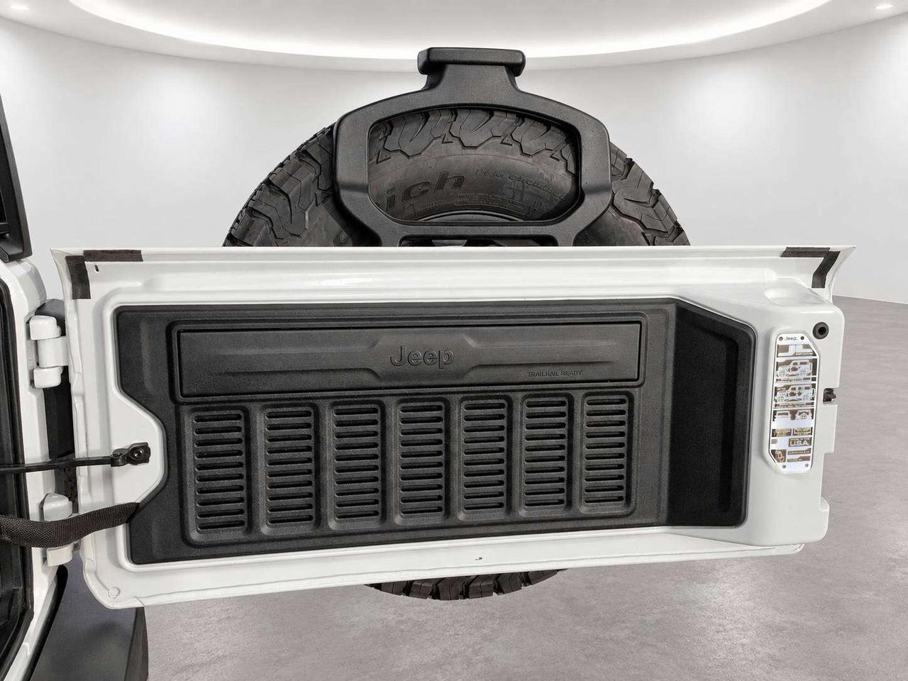 2026 Jeep Wrangler Willys 4Dr V6 | Power Dome Hood | LOW KM | 4X4 Photo