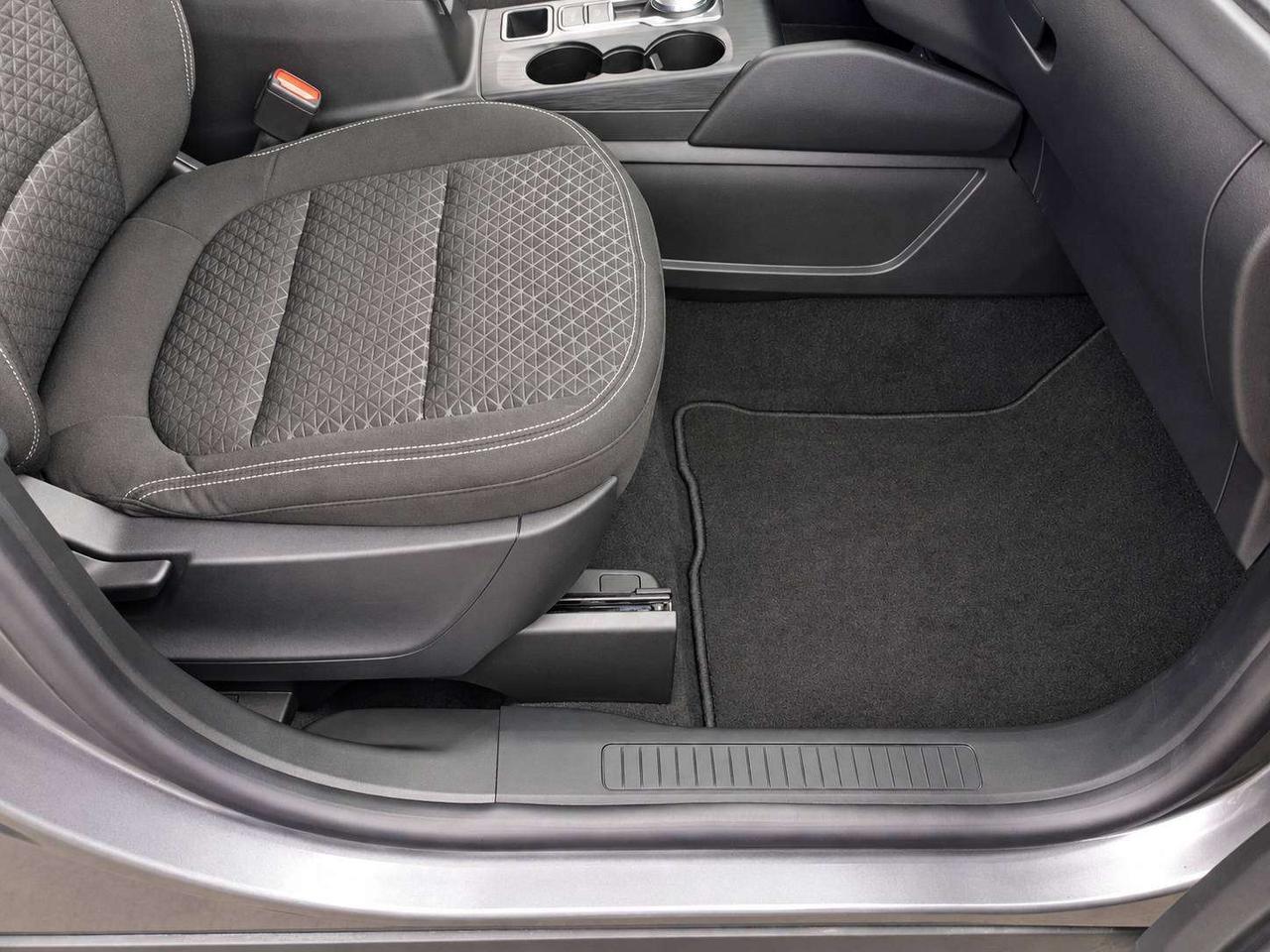 2024 Ford Escape Active | Heated Cloth Seats | Tech Pkg | FWD Photo