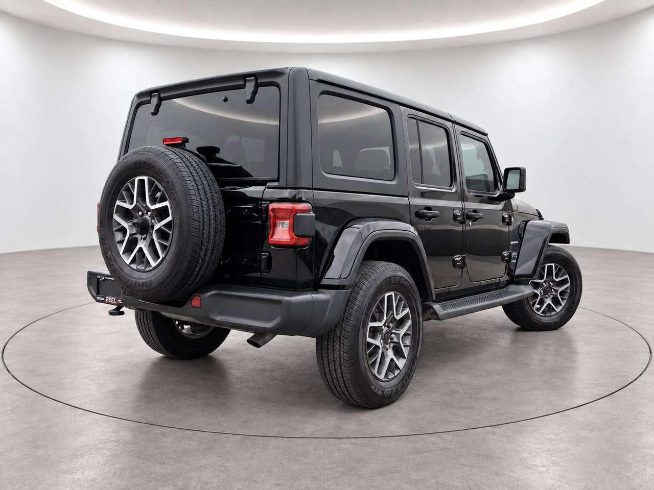 2024 Jeep Wrangler Sahara 4Dr | Heated Leather | Side Steps | 4X4 Photo4