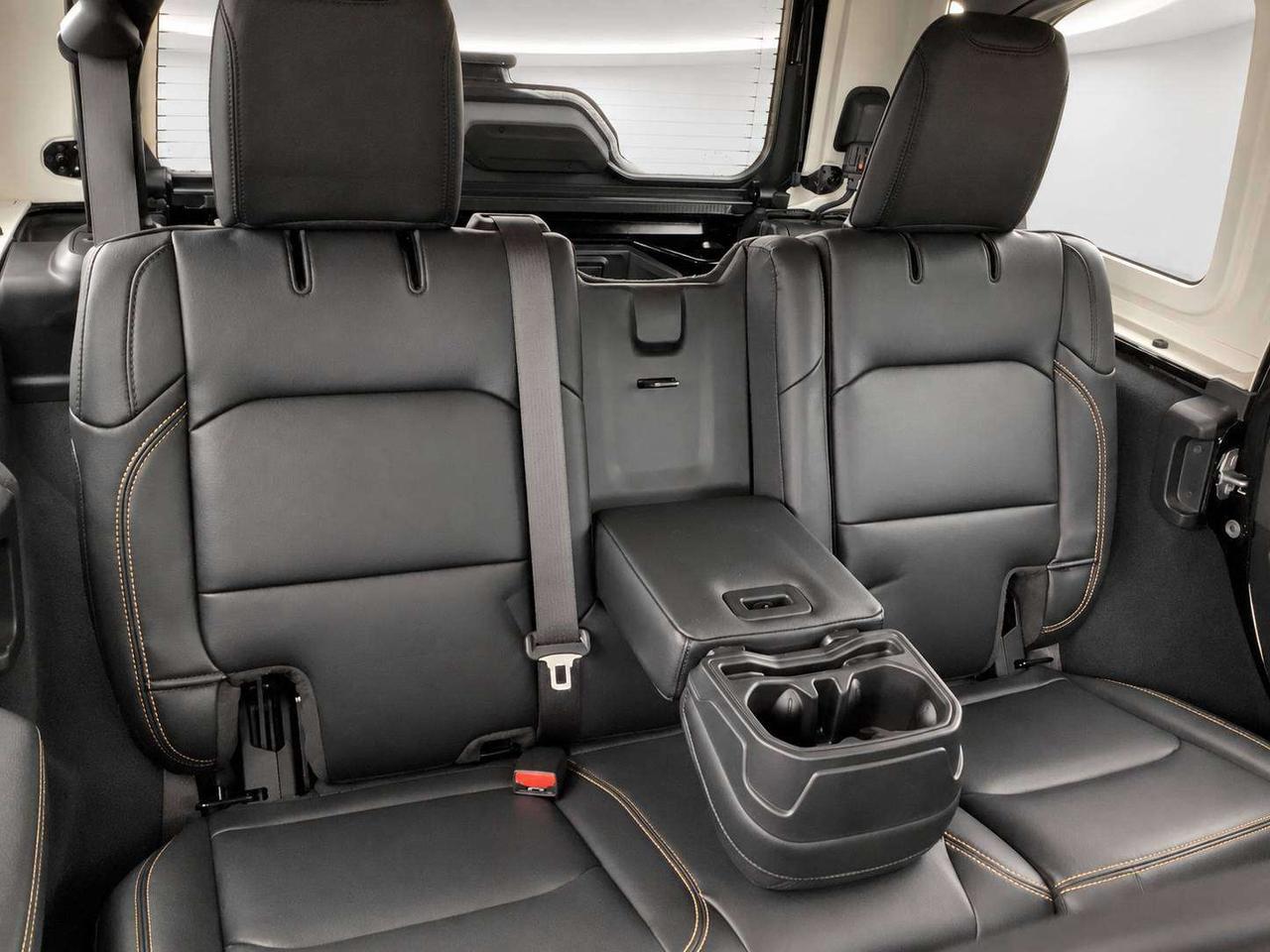 2024 Jeep Wrangler Sahara 4Dr | Heated Leather | Side Steps | 4X4 Photo