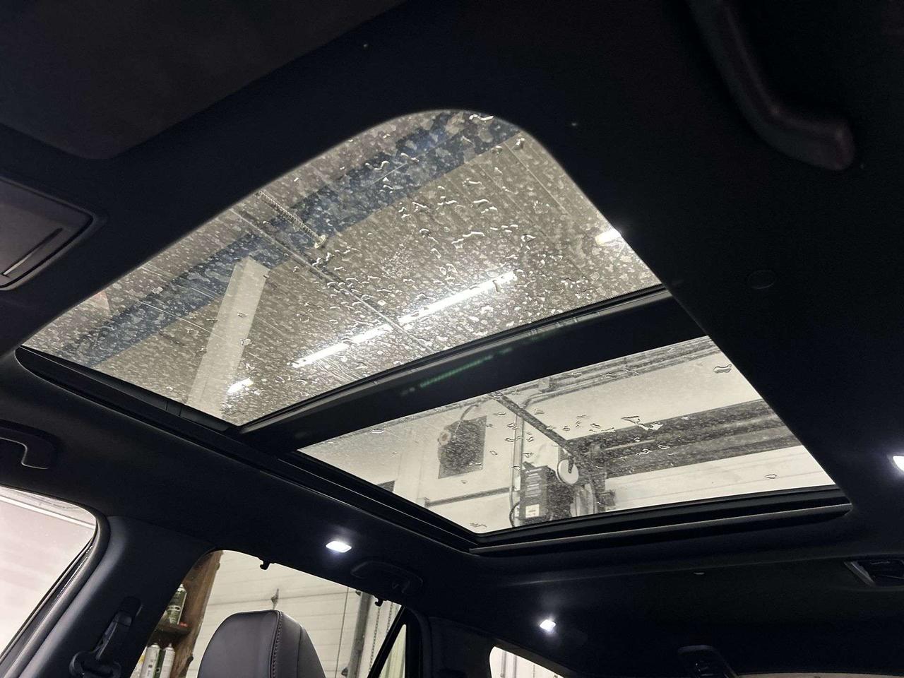 2025 Honda Pilot BLACK EDITION AWD | 8-PASS | LEATHER | PANO ROOF Photo