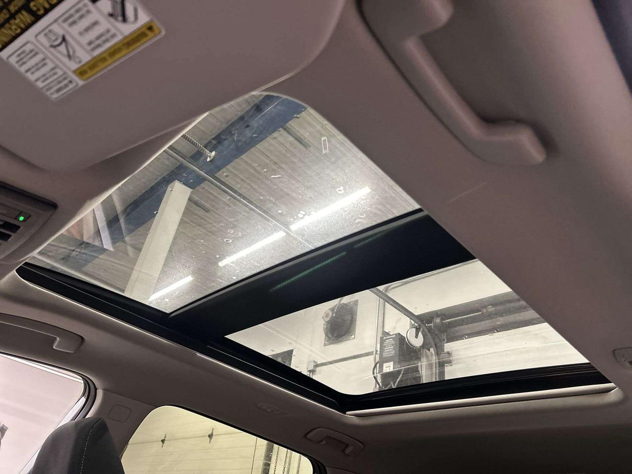 2025 Nissan Rogue SV AWD | PANO ROOF | HTD SEATS | CARPLAY | ALLOYS Photo1