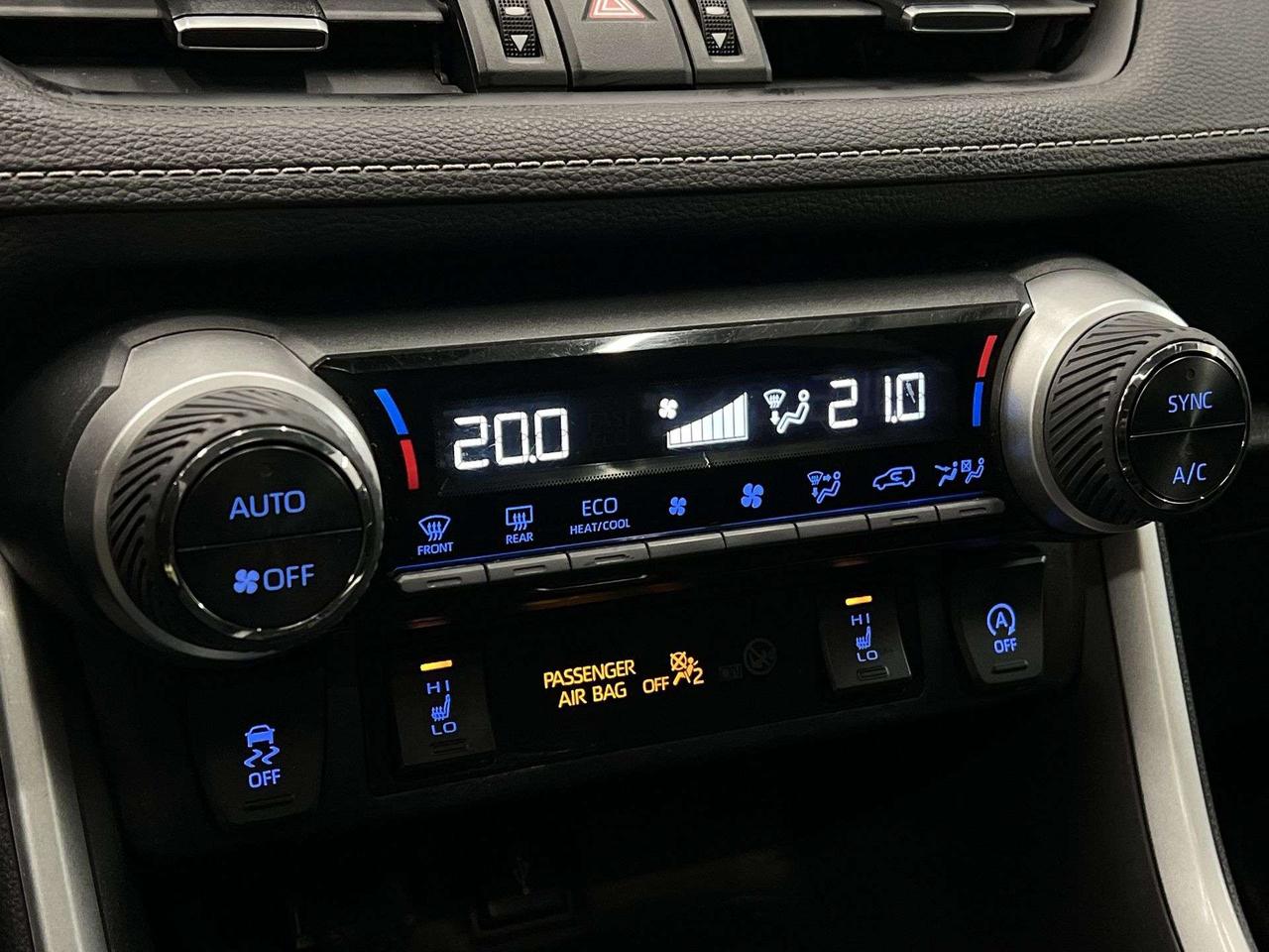 2021 Toyota RAV4 XLE PREMIUM AWD | LEATHER | SUNROOF | CARPLAY Photo