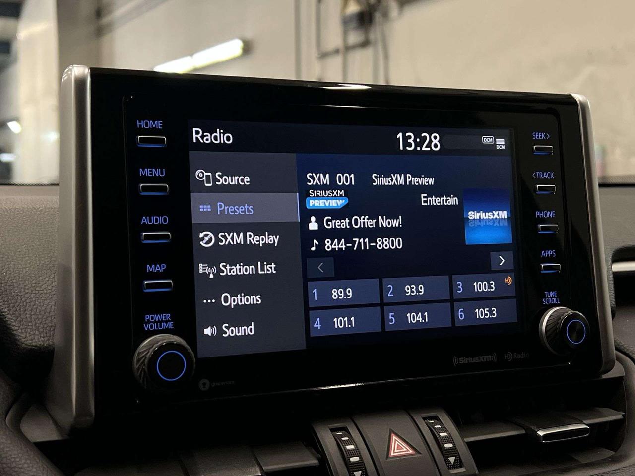 2021 Toyota RAV4 XLE PREMIUM AWD | LEATHER | SUNROOF | CARPLAY Photo