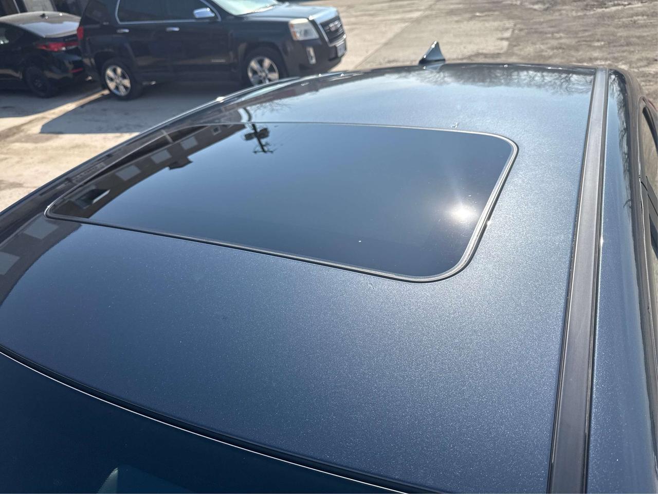 2023 Kia Forte GT 1 OWNER LEATHER ROOF  WE FINANCE ALL CREDIT Photo