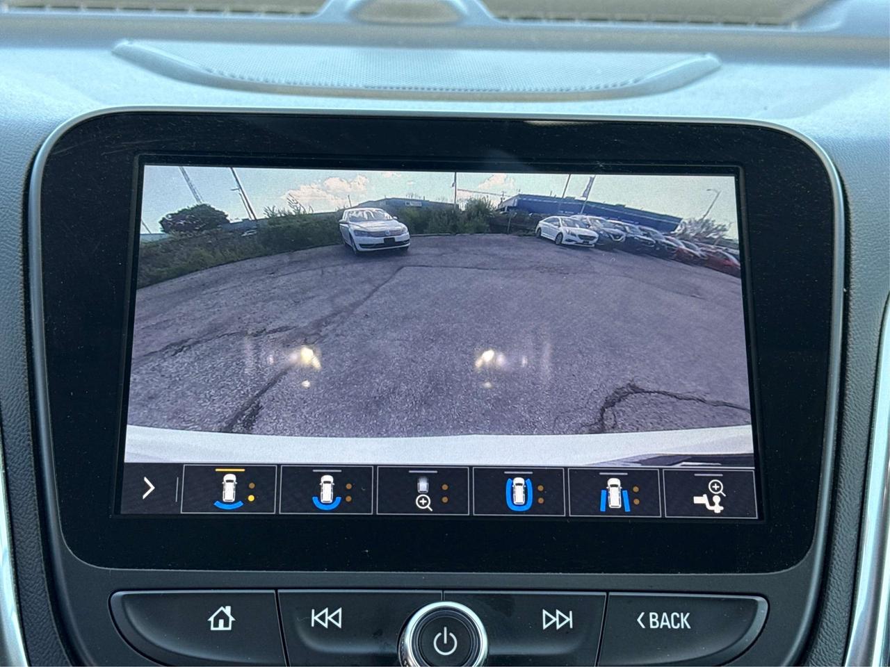 2019 Chevrolet Equinox Premier NAV PANO ROOF LEATHER WE FINANCE ALL CREDT Photo