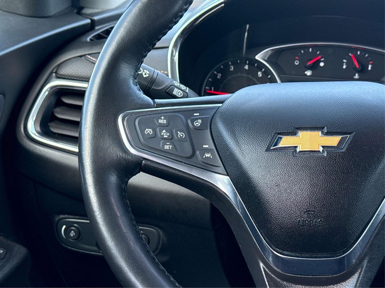 2019 Chevrolet Equinox Premier NAV PANO ROOF LEATHER WE FINANCE ALL CREDT Photo