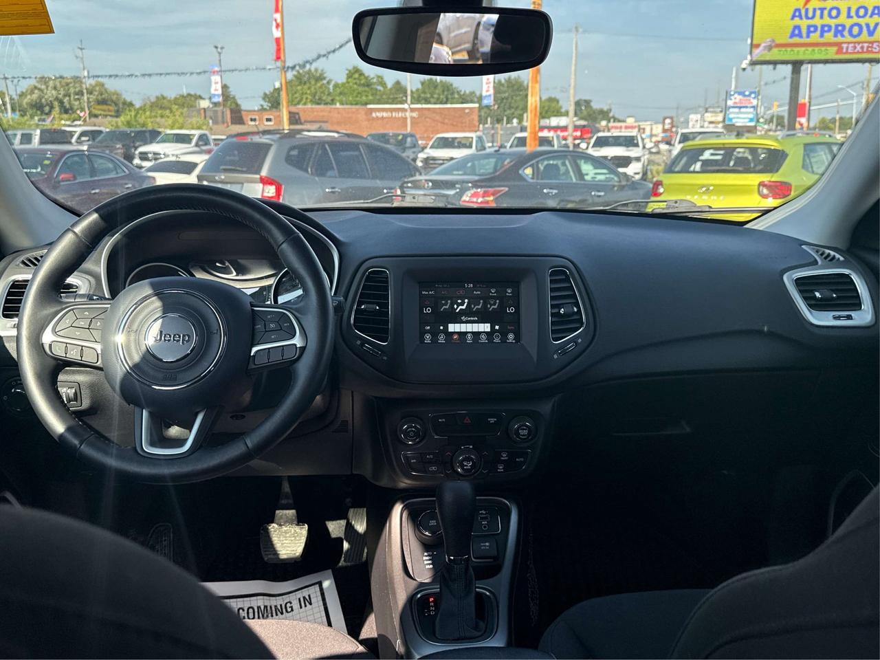 2019 Jeep Compass CLEAN! MUST SEE!  WE FINANCE ALL CREDIT! APPLY NOW Photo