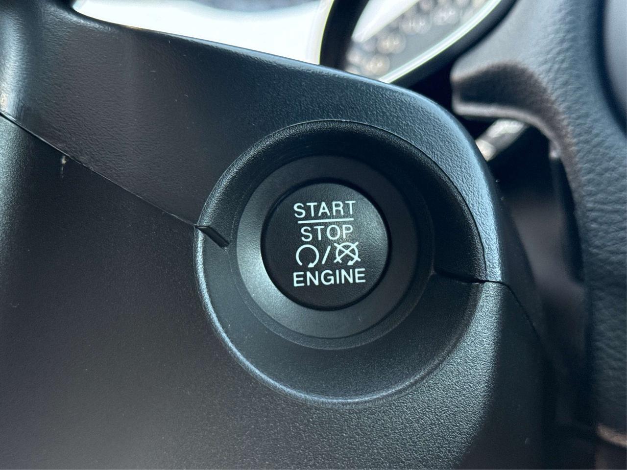 2019 Jeep Compass CLEAN! MUST SEE!  WE FINANCE ALL CREDIT! APPLY NOW Photo