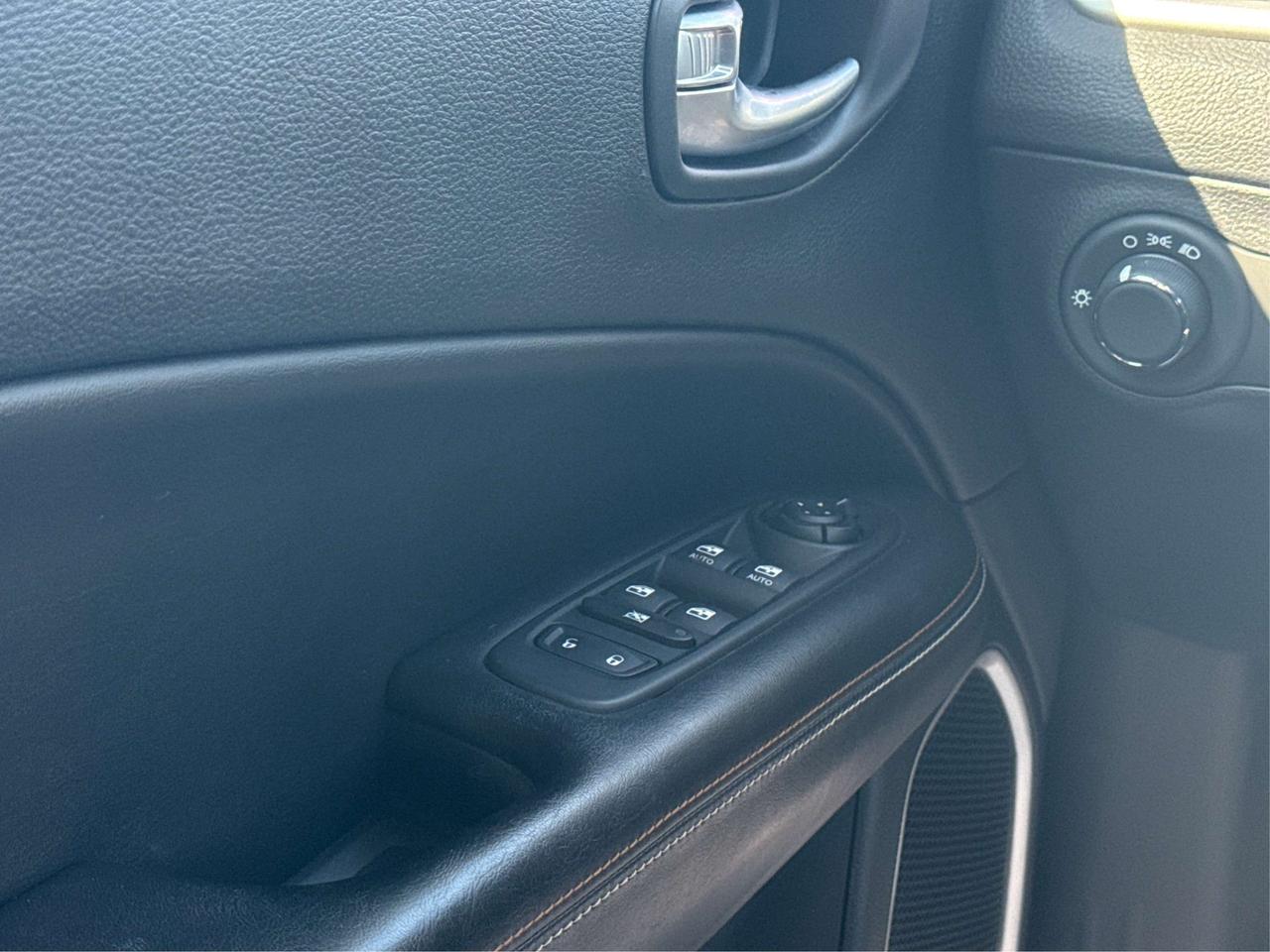 2019 Jeep Compass CLEAN! MUST SEE!  WE FINANCE ALL CREDIT! APPLY NOW Photo