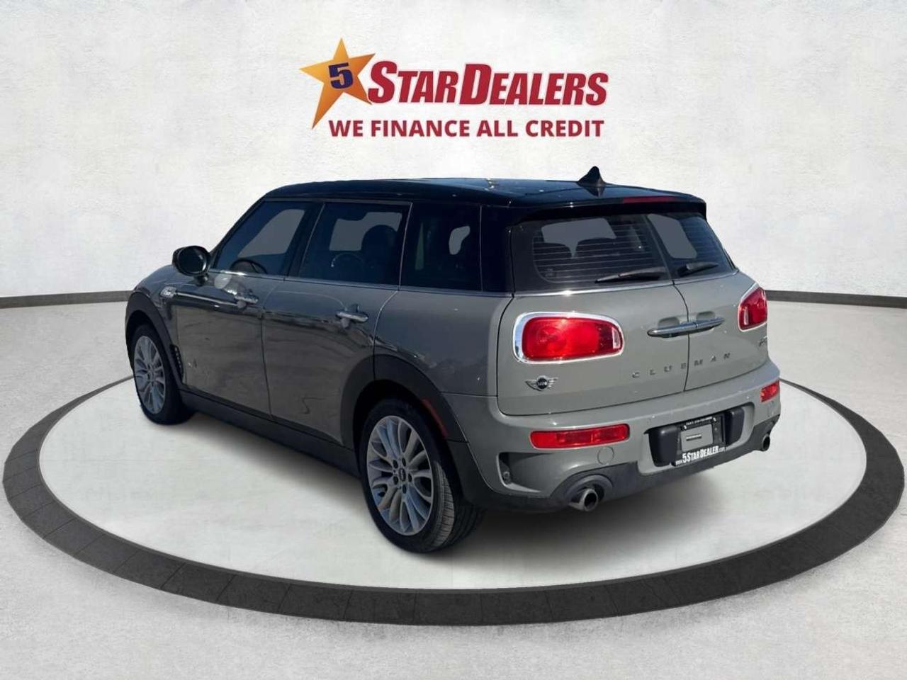 2017 MINI Cooper Clubman HB S ALL4 NAV LEATHER PANO ROOF MINT! WE FINANCE Photo4