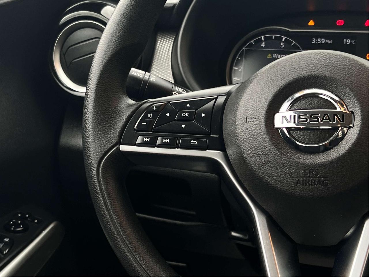 2020 Nissan Kicks SV NAV CRUSIE CONTROL LOW KM WE FINANCE ALL CREDIT Photo