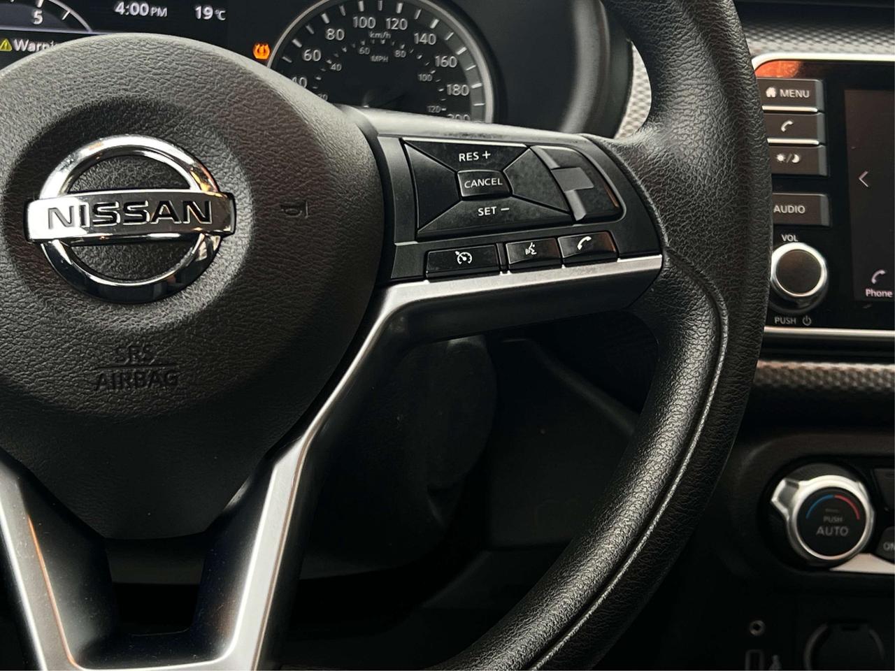 2020 Nissan Kicks SV NAV CRUSIE CONTROL LOW KM WE FINANCE ALL CREDIT Photo