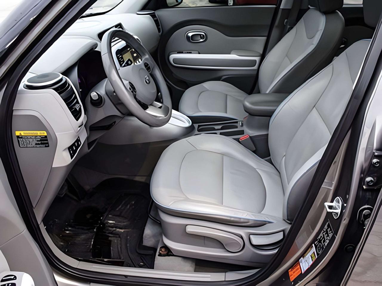 2016 Kia Soul CERTIFIED NAV PANOROOF LEATHER MINT WE FINANCE Photo