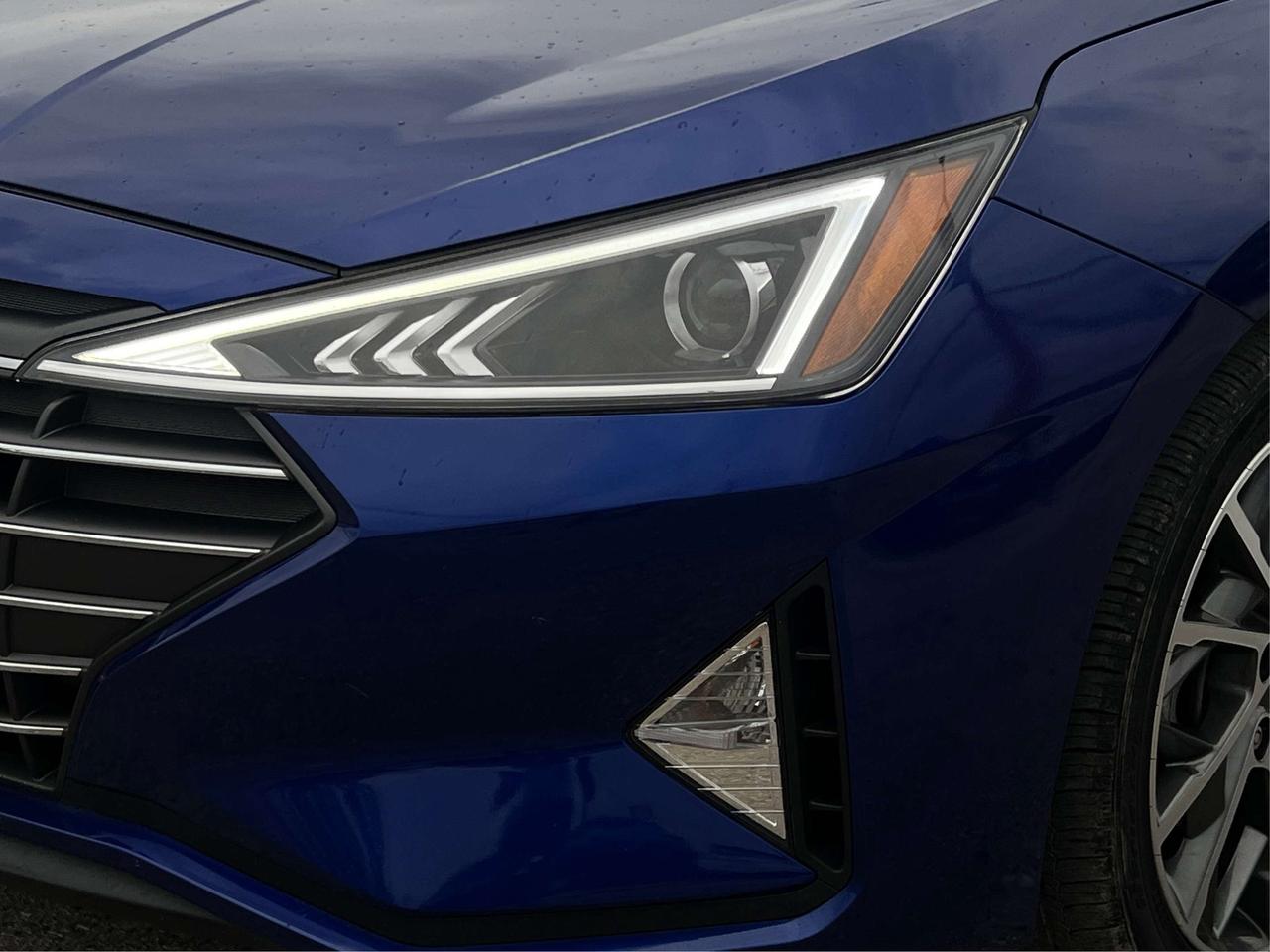 2020 Hyundai Elantra Luxury LEATHER SUNROOF MINT WE FINANCE ALL CREDIT Photo