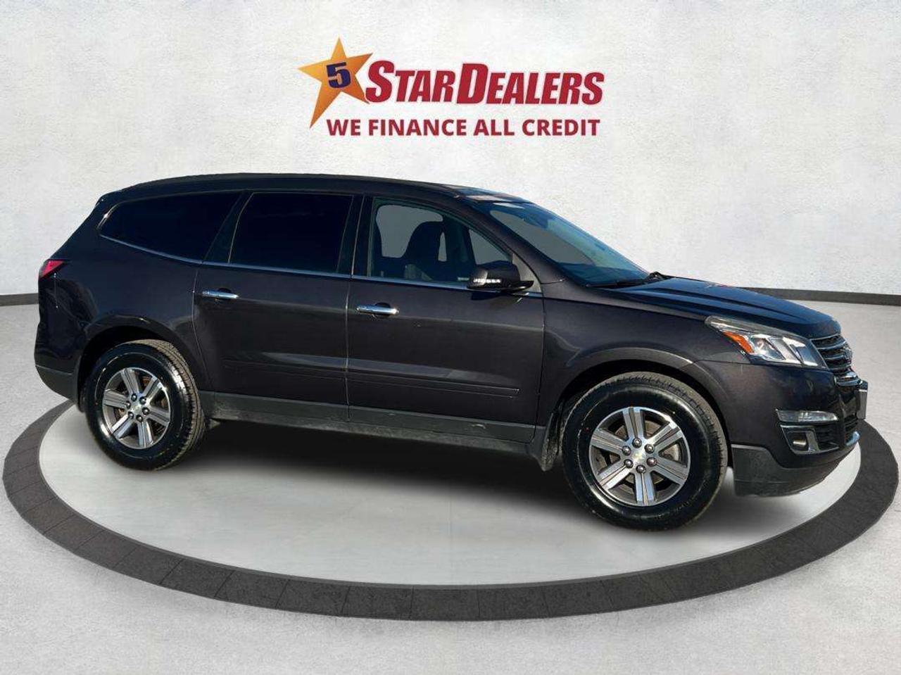 2017 Chevrolet Traverse 2LT/PANROOF/V6/MINT/LOADED/WE FINANCE ALL CREDIT! Photo