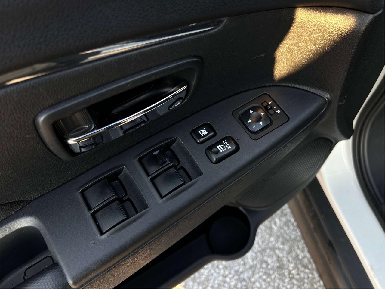 2018 Mitsubishi RVR CERTIFIED AWD CLEAN! WE FINANCE ALL CREDIT! Photo