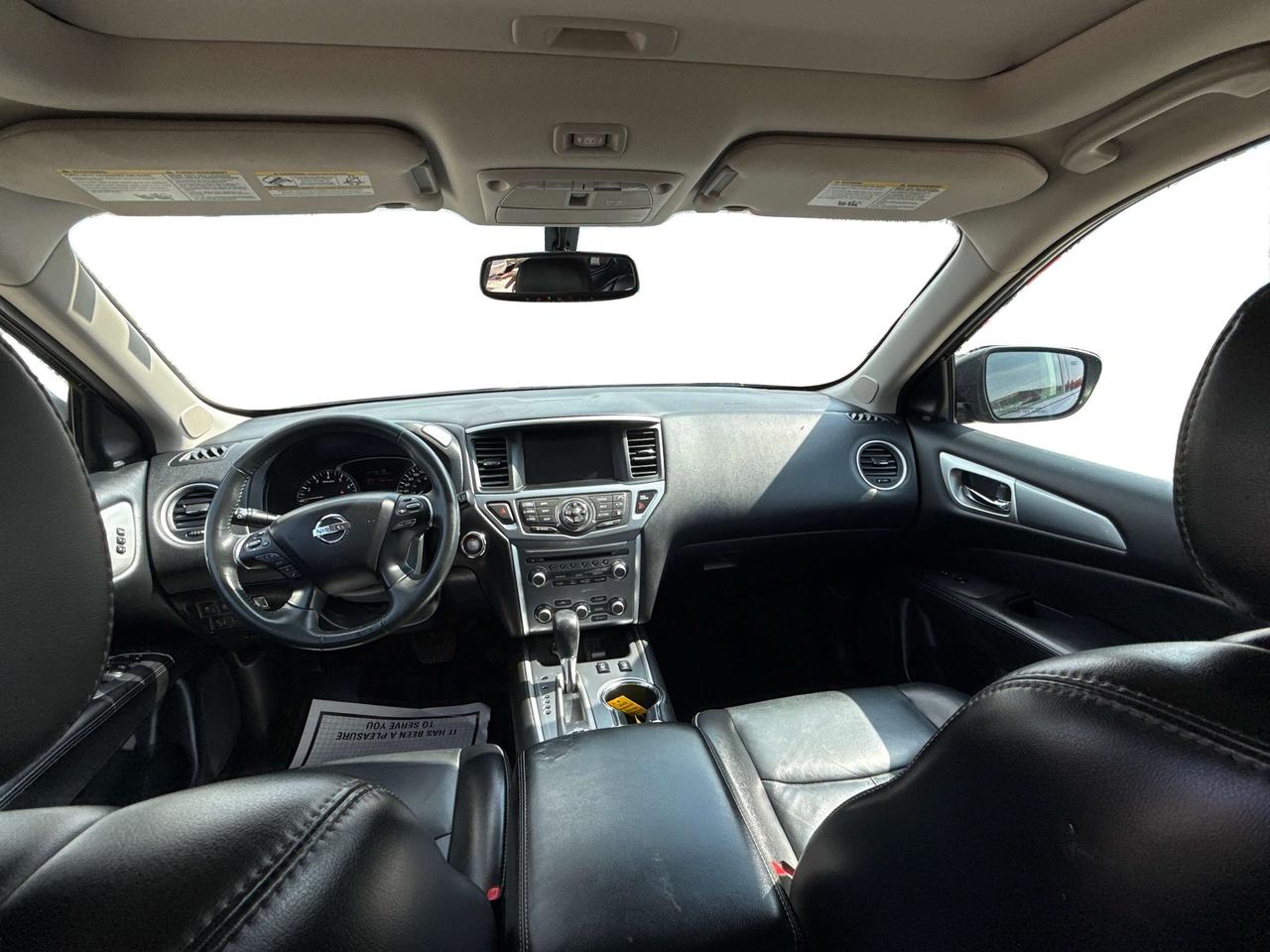 2018 Nissan Pathfinder 4x4 Platinum CERTIFIED NAV LEATHER WE FINANCE ALL Photo