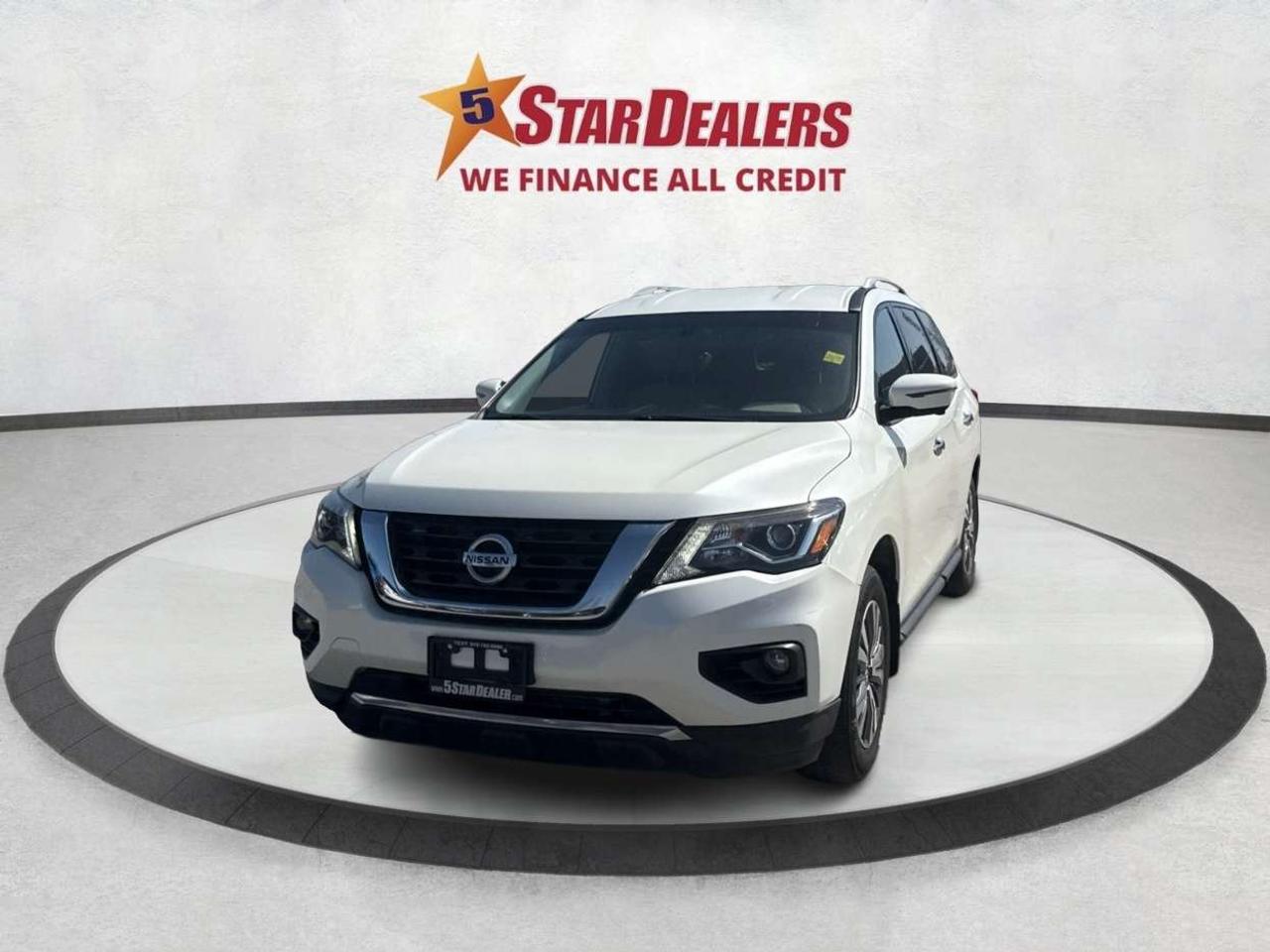 2017 Nissan Pathfinder CERTIFIED SL NAV LEATHER ROOF WE FINANCE ALL CREDT Photo5