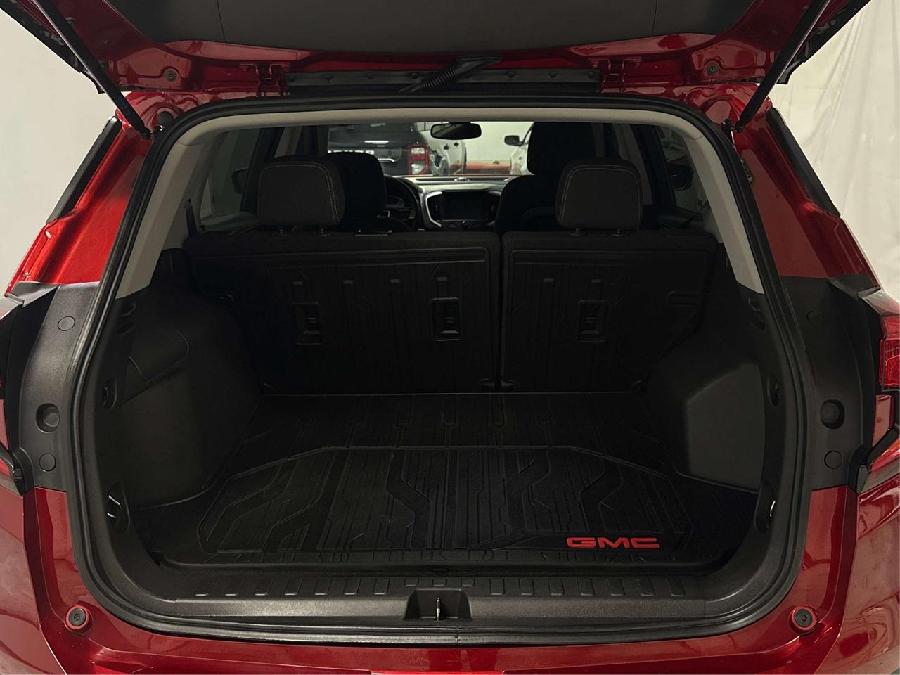 2022 GMC Terrain SEL/AWD/ROADREADY/LOW KM/WE FINANCE ALL CREDIT! Photo