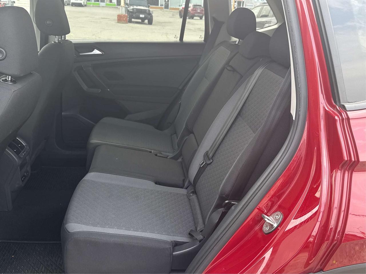 2018 Volkswagen Tiguan CERTIFIED  NAV VERY CLEAN  WE FINANCE ALL CREDIT! Photo