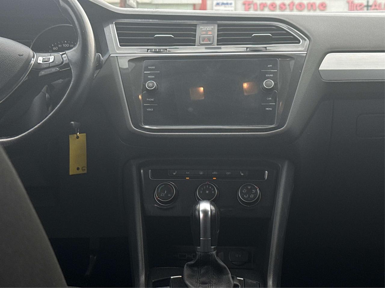 2018 Volkswagen Tiguan CERTIFIED  NAV VERY CLEAN  WE FINANCE ALL CREDIT! Photo