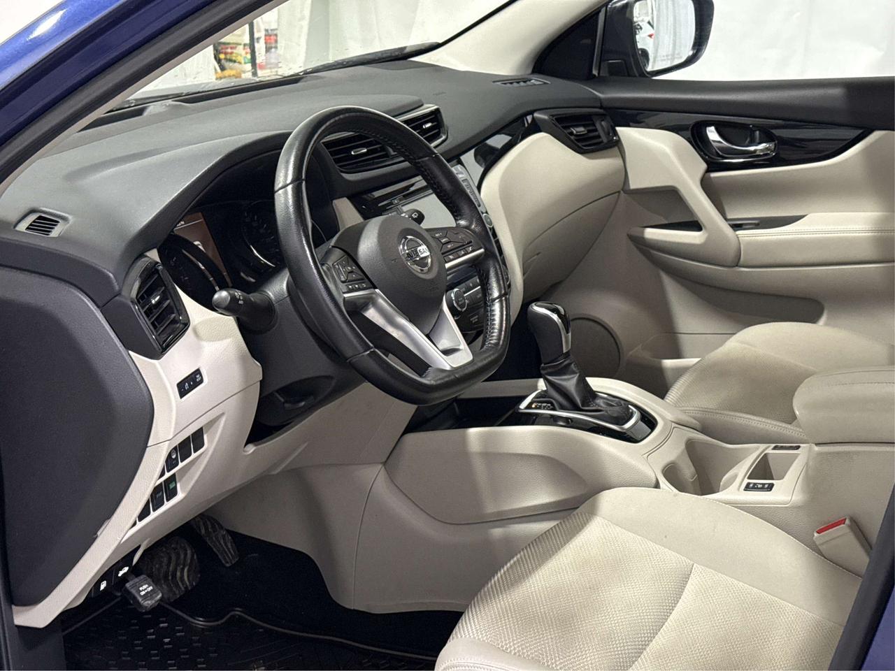2020 Nissan Qashqai SV SUNROOF HEATD SEAT LOW KM WE FINANCE ALL CREDIT Photo