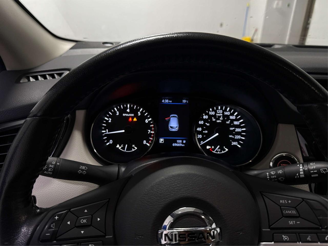 2020 Nissan Qashqai SV SUNROOF HEATD SEAT LOW KM WE FINANCE ALL CREDIT Photo