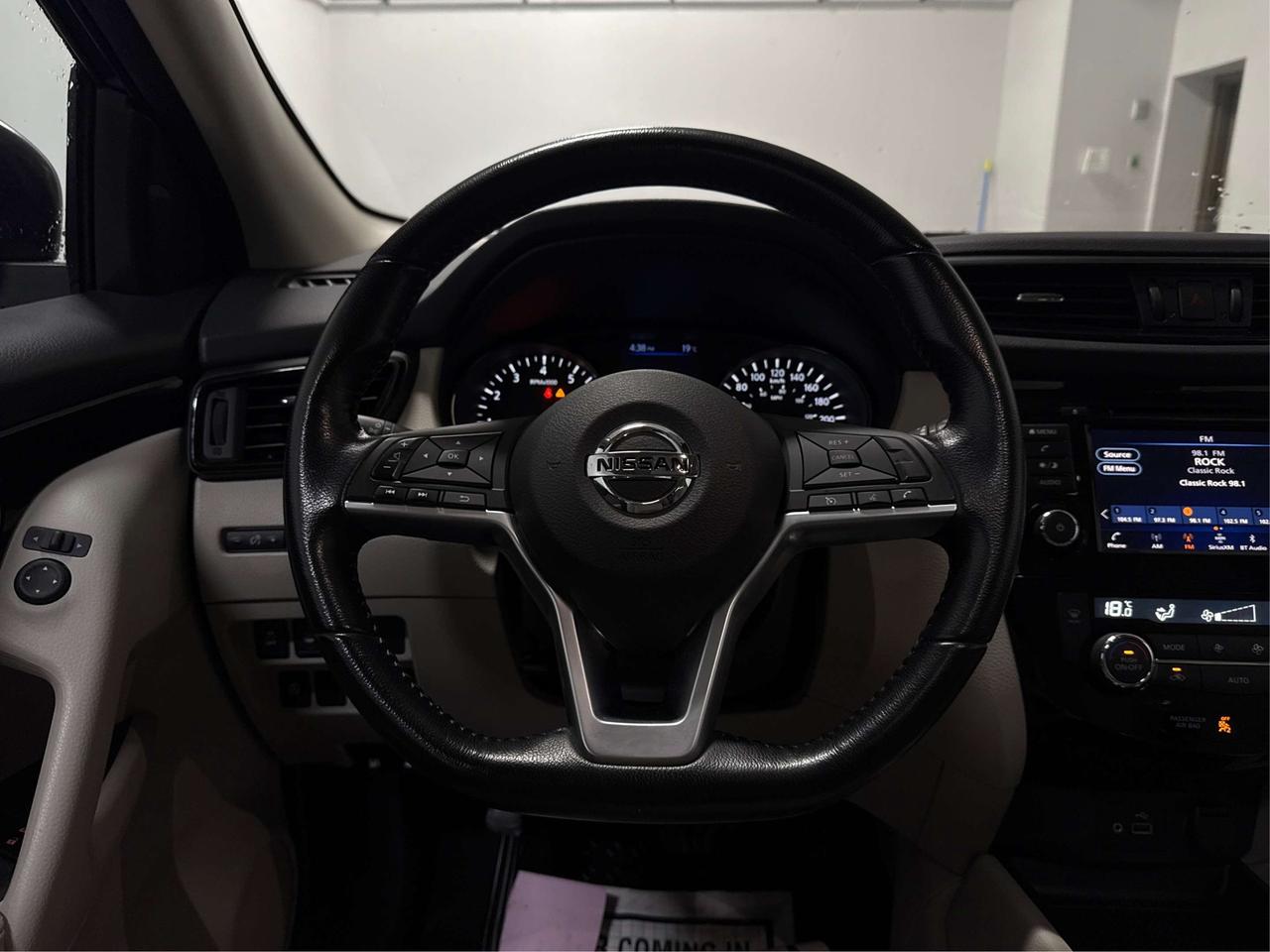 2020 Nissan Qashqai SV SUNROOF HEATD SEAT LOW KM WE FINANCE ALL CREDIT Photo