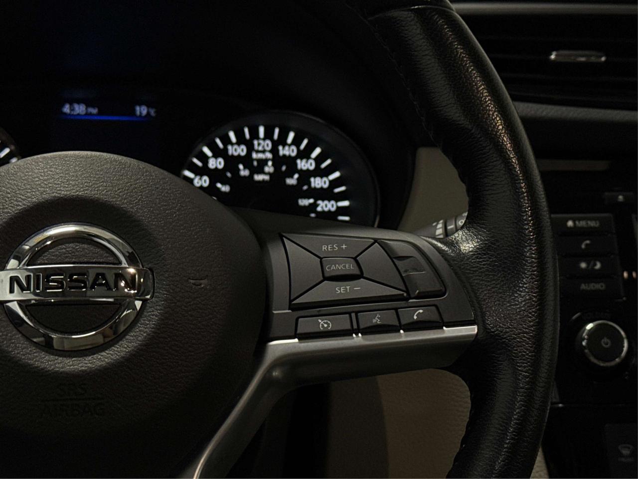 2020 Nissan Qashqai SV SUNROOF HEATD SEAT LOW KM WE FINANCE ALL CREDIT Photo