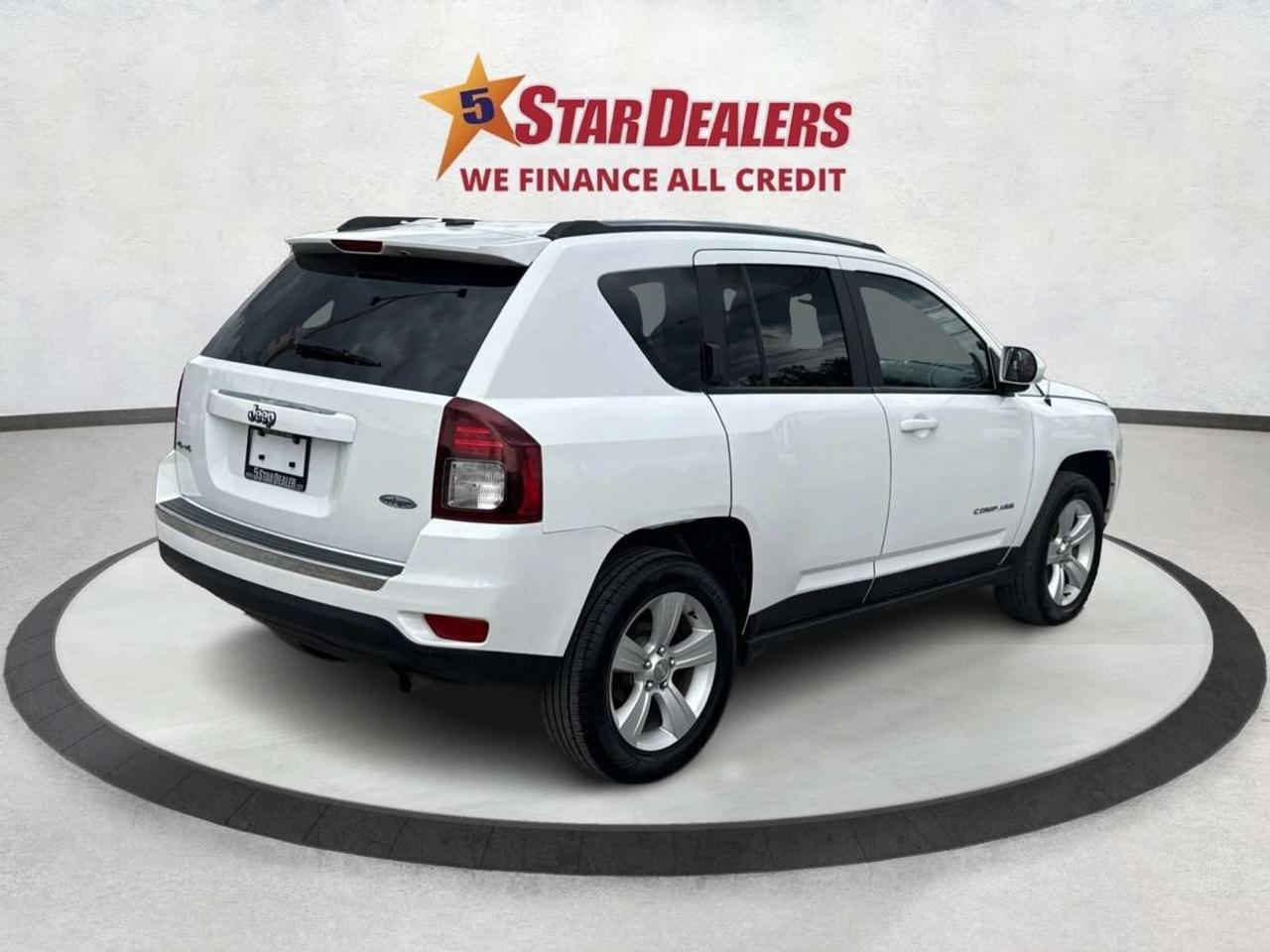 2017 Jeep Compass AWD LEATHER SUNROOF LOADED! WE FINANCE ALL CREDIT! Photo