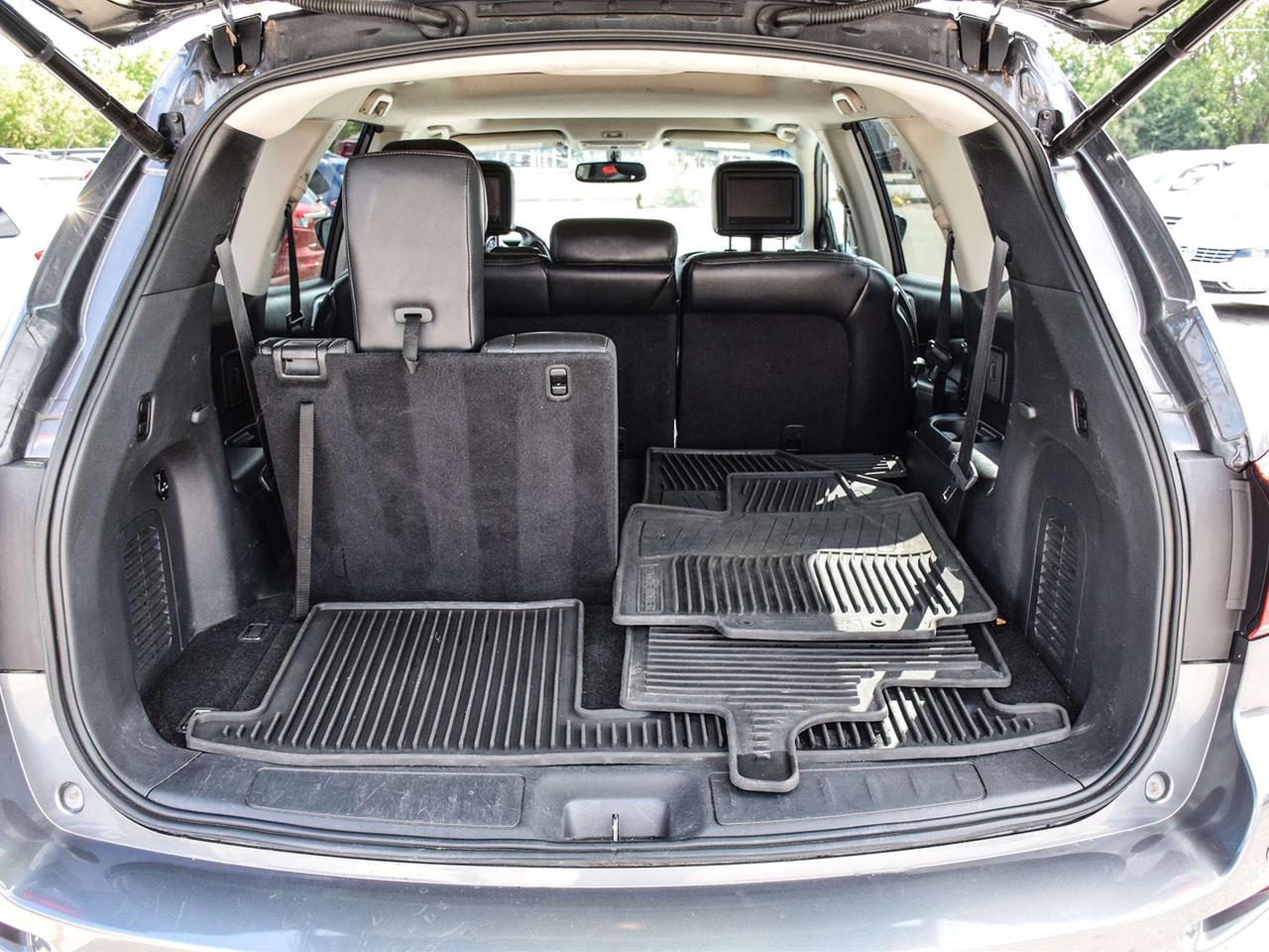 2017 Nissan Pathfinder Platinum DVD NAV LEATHR ROOF WE FINANCE ALL CREDIT Photo