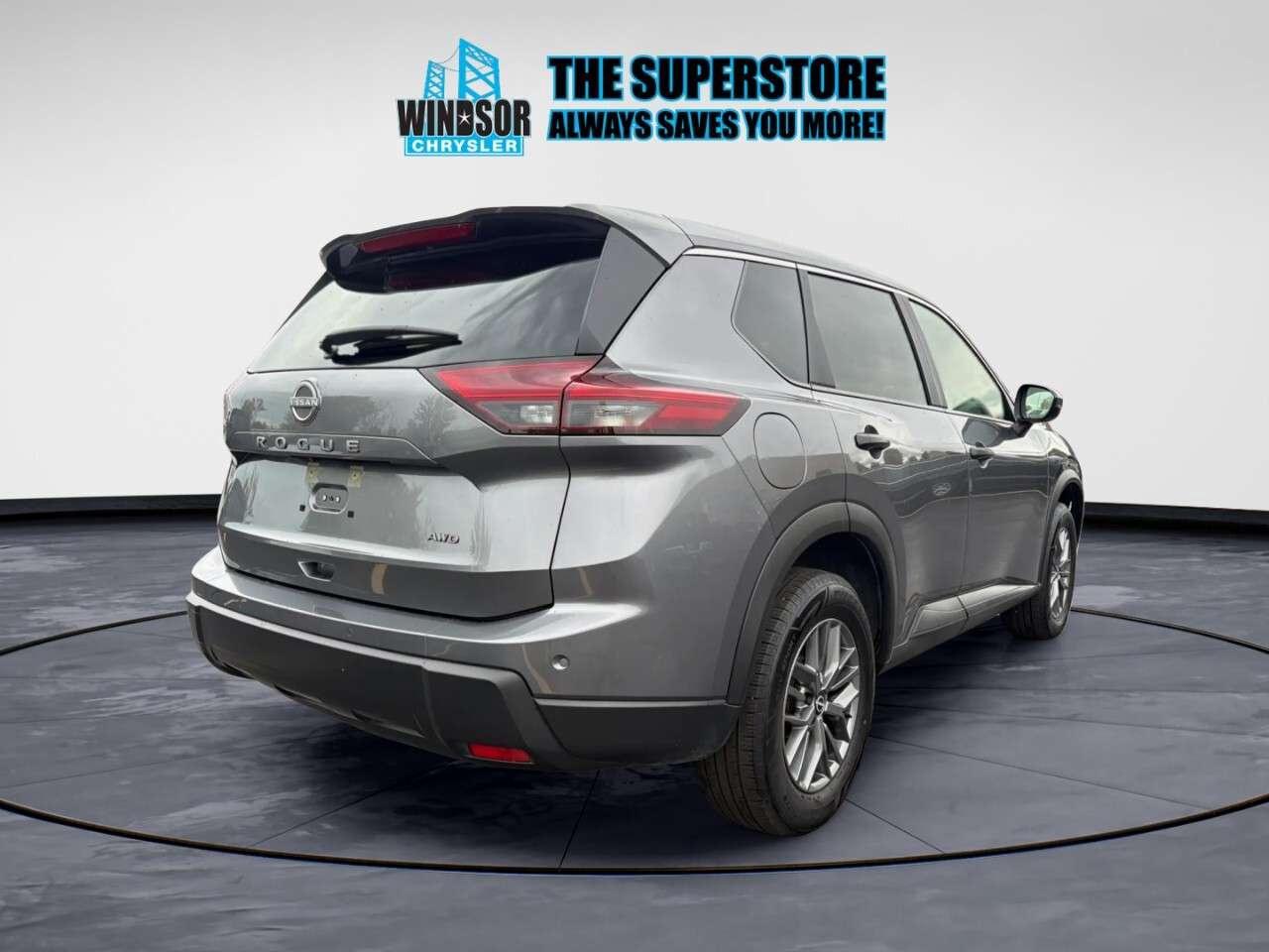2025 Nissan Rogue AWD S Photo4