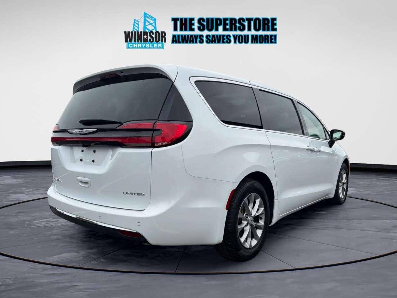 2026 Chrysler Pacifica Limited FWD Photo
